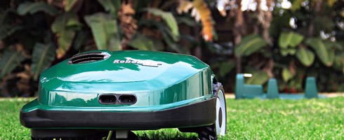Le robot tondeuse Robomow: ma chronique à Cap sur l’été